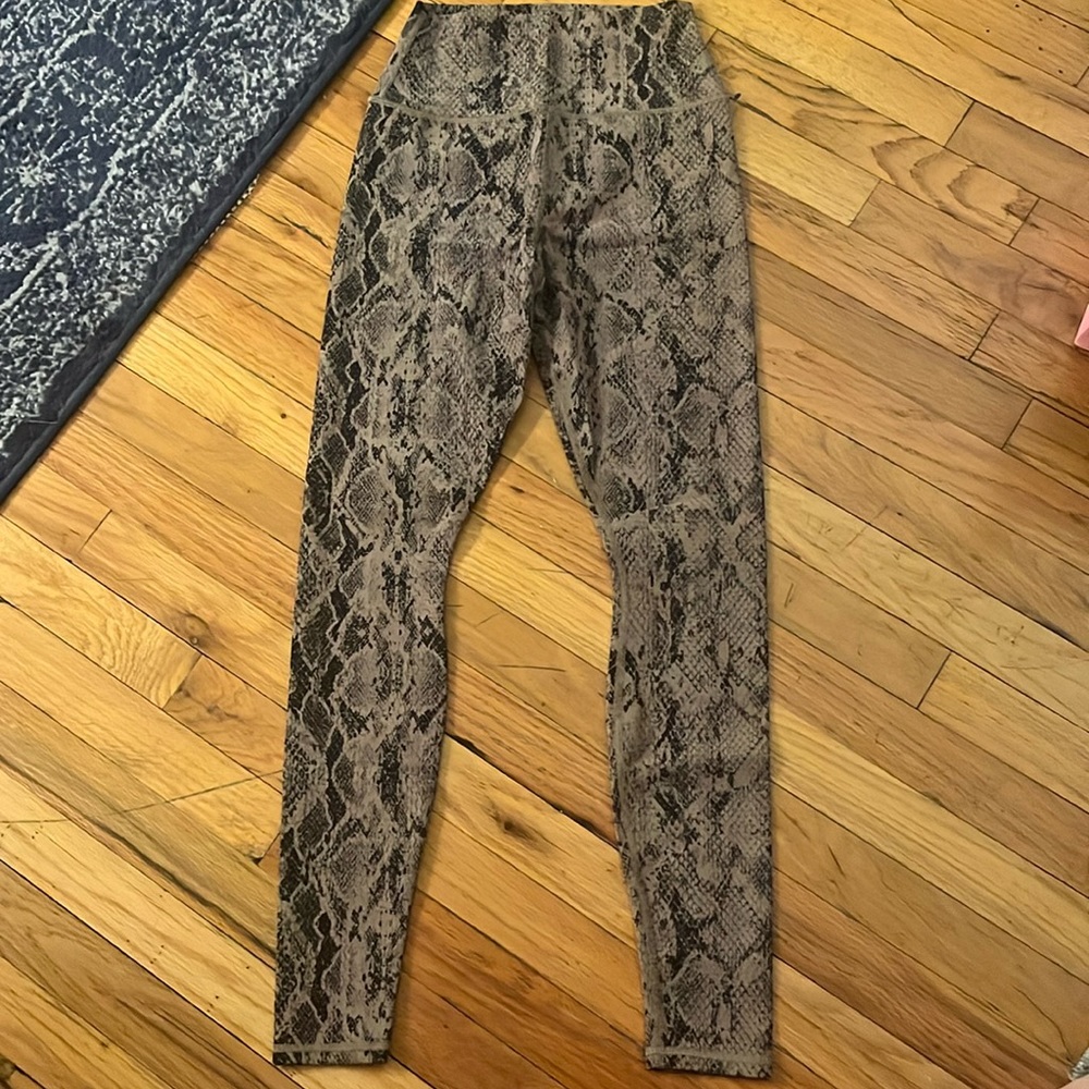 Alo yoga leggings
